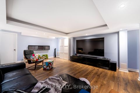 Photo 42 at 102 Serano Crescent, Jefferson, Richmond Hill