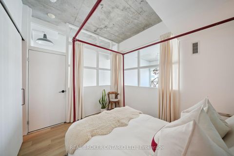 Photo 20 at 714 - 5 Hanna Avenue, Niagara, Toronto