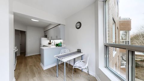 Photo 6 at 306 - 9 Chalmers Road, Doncrest, Richmond Hill