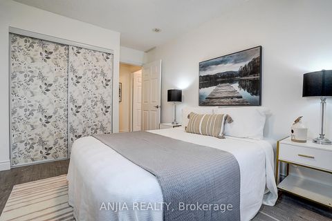 Photo 12 at 2023 - 80 Harrison Garden Boulevard, Willowdale East, Toronto