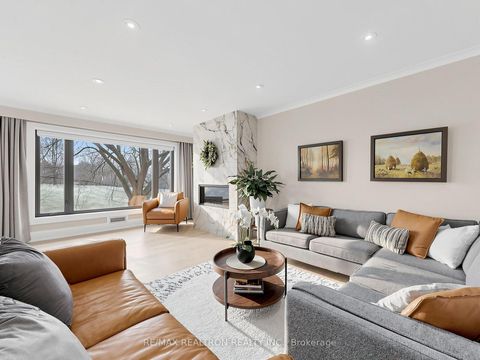 Photo 2 at 49 Castlegrove Boulevard, Donalda, Toronto