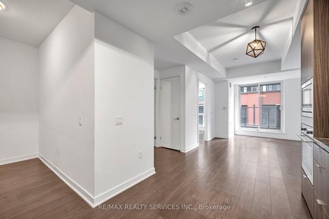 Photo 8 at 915 - 115 Blue Jays Way, Waterfront Communities C1, Toronto