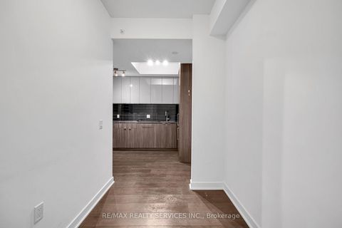 Photo 10 at 915 - 115 Blue Jays Way, Waterfront Communities C1, Toronto