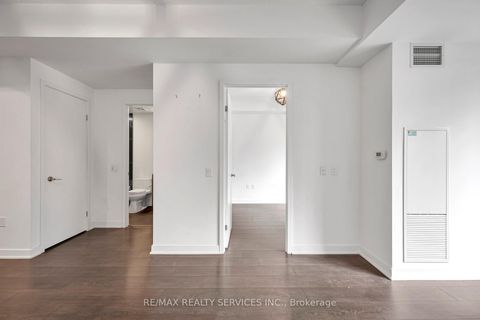 Photo 17 at 915 - 115 Blue Jays Way, Waterfront Communities C1, Toronto