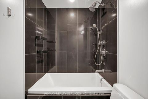 Photo 24 at 915 - 115 Blue Jays Way, Waterfront Communities C1, Toronto