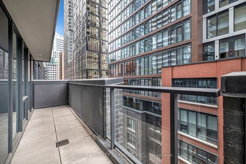 Photo 26 at 915 - 115 Blue Jays Way, Waterfront Communities C1, Toronto