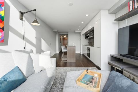 Photo 4 at 811 - 111 St Clair Avenue W, St. Clair, Toronto