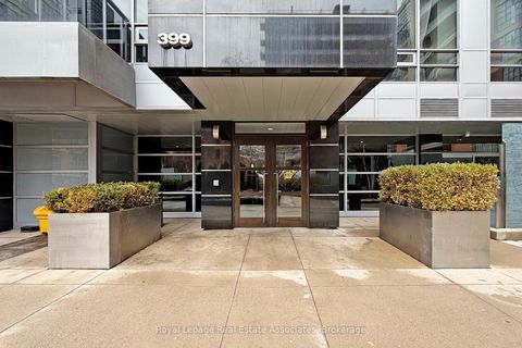Photo 2 at 814 - 399 Adelaide Street W, Waterfront Communities C1, Toronto