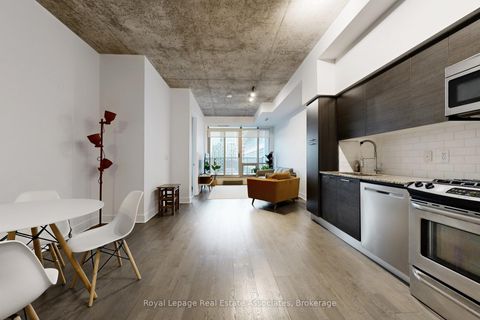 Photo 7 at 814 - 399 Adelaide Street W, Waterfront Communities C1, Toronto