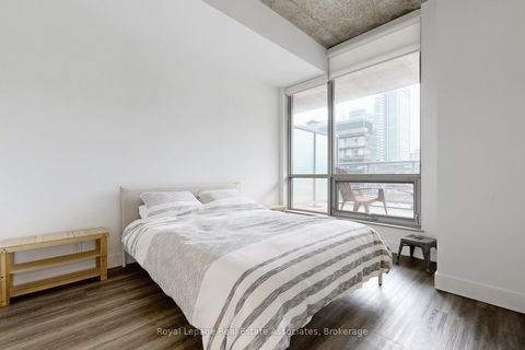 Photo 18 at 814 - 399 Adelaide Street W, Waterfront Communities C1, Toronto