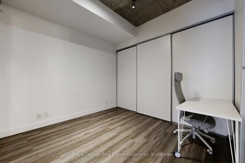 Photo 24 at 814 - 399 Adelaide Street W, Waterfront Communities C1, Toronto