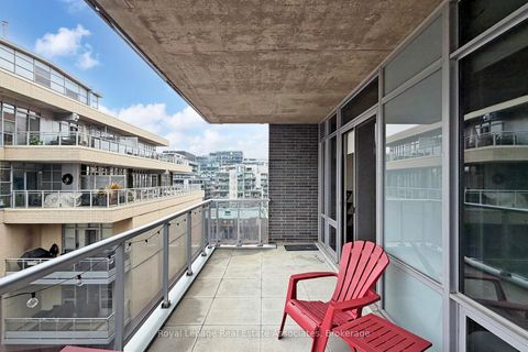 Photo 32 at 814 - 399 Adelaide Street W, Waterfront Communities C1, Toronto