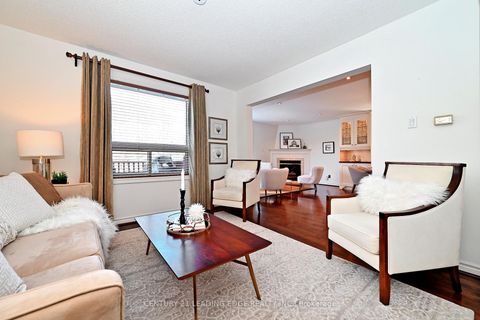 Photo 12 at 34 Pandora Court, Devonsleigh, Richmond Hill