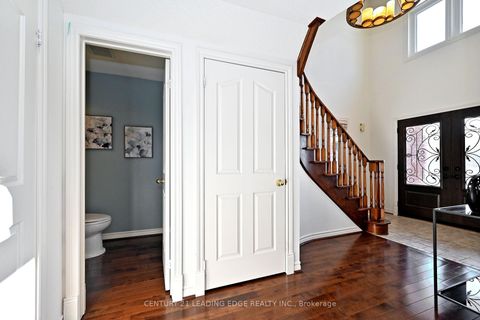 Photo 22 at 34 Pandora Court, Devonsleigh, Richmond Hill