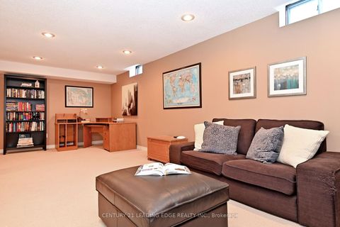 Photo 36 at 34 Pandora Court, Devonsleigh, Richmond Hill