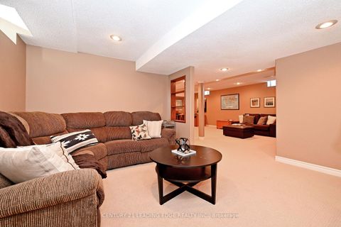 Photo 38 at 34 Pandora Court, Devonsleigh, Richmond Hill