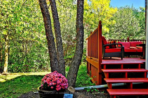 Photo 40 at 34 Pandora Court, Devonsleigh, Richmond Hill