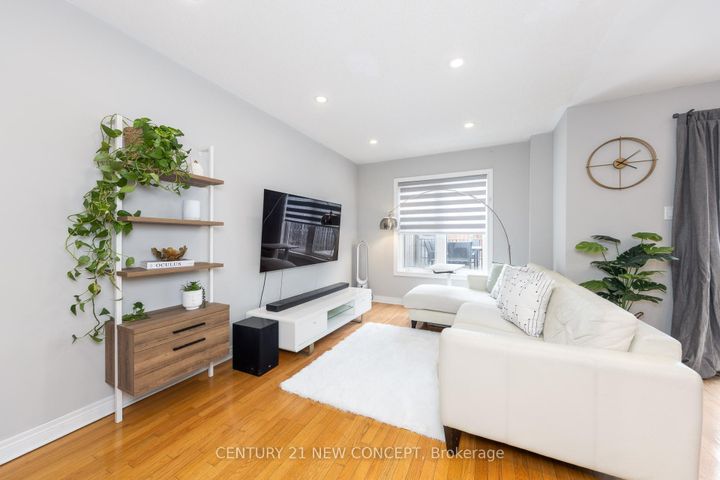 Photo 12 at 46 Maple Sugar Lane, Patterson, Vaughan