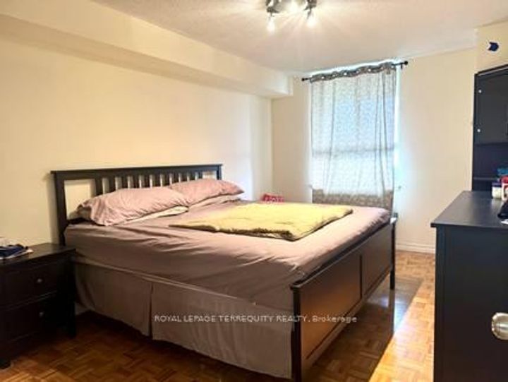 Photo 6 at 605 - 40 Panorama Court, Jamestown, Toronto