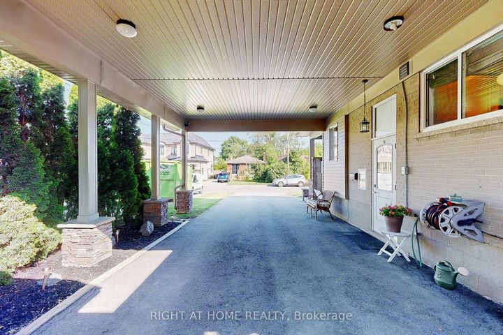 Photo 4 at 907 Fourth Street, Lakeview, Mississauga