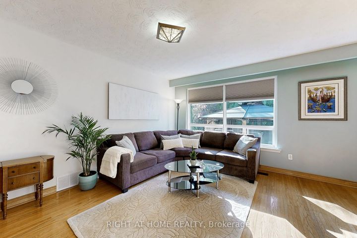 Photo 6 at 907 Fourth Street, Lakeview, Mississauga