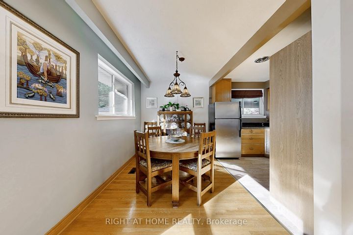 Photo 12 at 907 Fourth Street, Lakeview, Mississauga