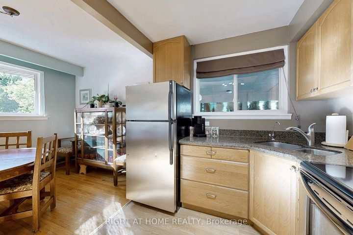 Photo 15 at 907 Fourth Street, Lakeview, Mississauga