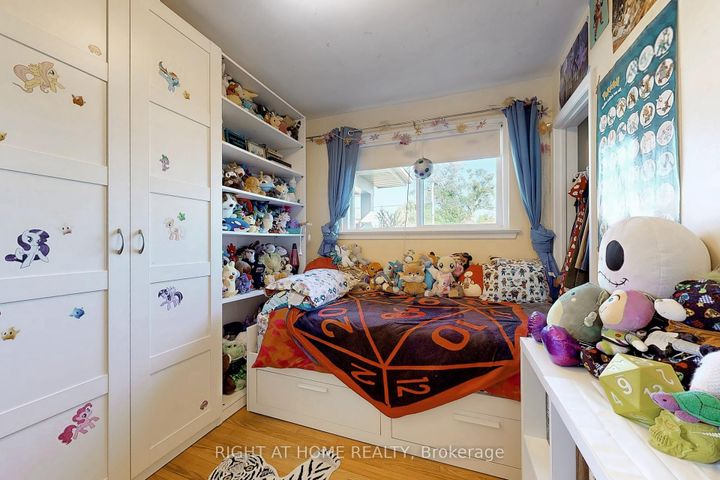 Photo 16 at 907 Fourth Street, Lakeview, Mississauga