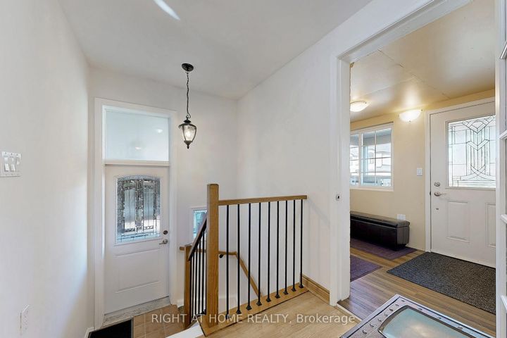 Photo 25 at 907 Fourth Street, Lakeview, Mississauga