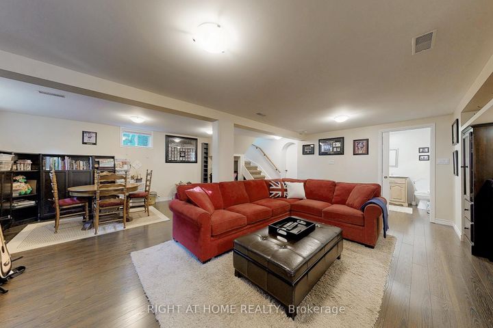 Photo 26 at 907 Fourth Street, Lakeview, Mississauga