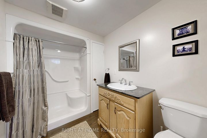 Photo 32 at 907 Fourth Street, Lakeview, Mississauga