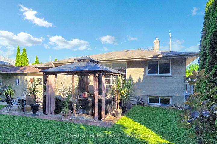 Photo 36 at 907 Fourth Street, Lakeview, Mississauga