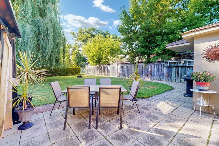 Photo 37 at 907 Fourth Street, Lakeview, Mississauga