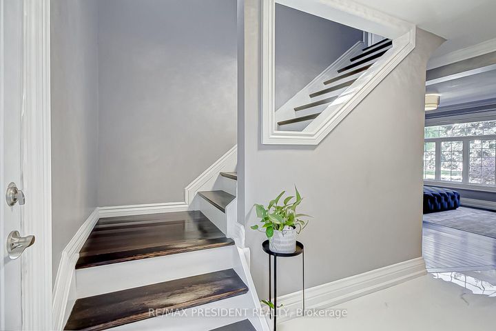 Photo 11 at 47 Harlow Crescent, Beaumonde Heights, Toronto