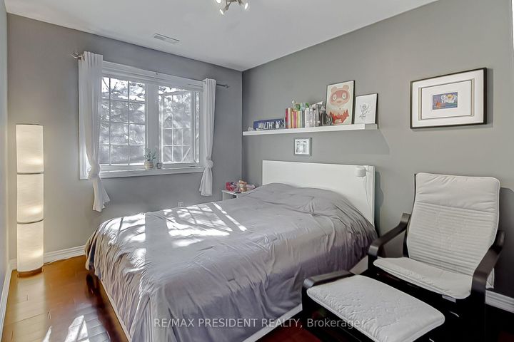 Photo 17 at 47 Harlow Crescent, Beaumonde Heights, Toronto