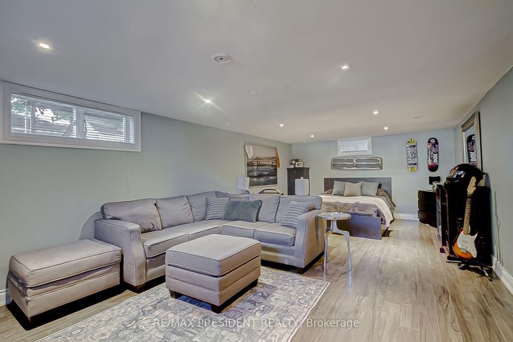 Photo 20 at 47 Harlow Crescent, Beaumonde Heights, Toronto