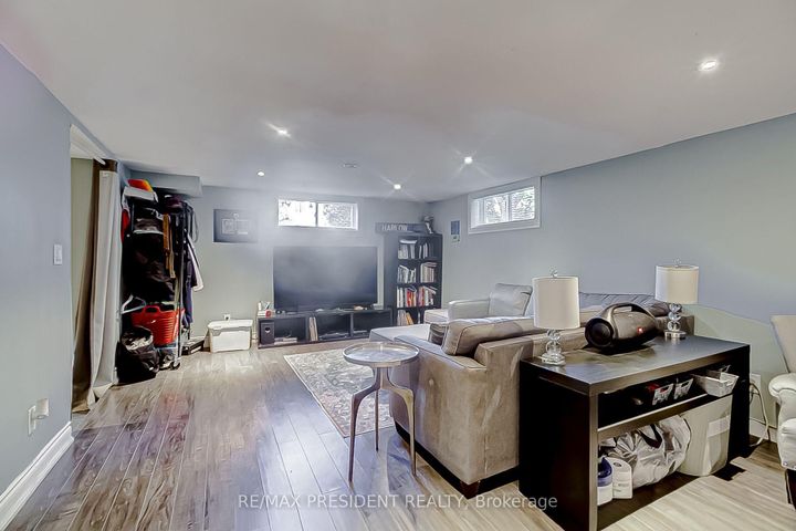 Photo 21 at 47 Harlow Crescent, Beaumonde Heights, Toronto