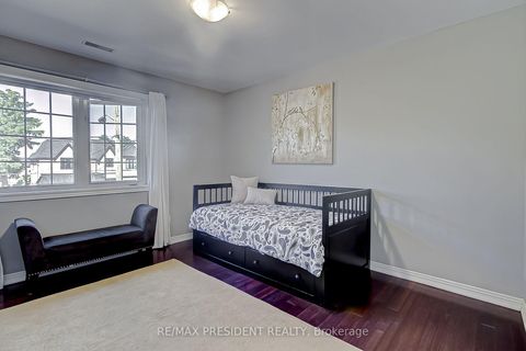Photo 15 at 47 Harlow Crescent, Beaumonde Heights, Toronto