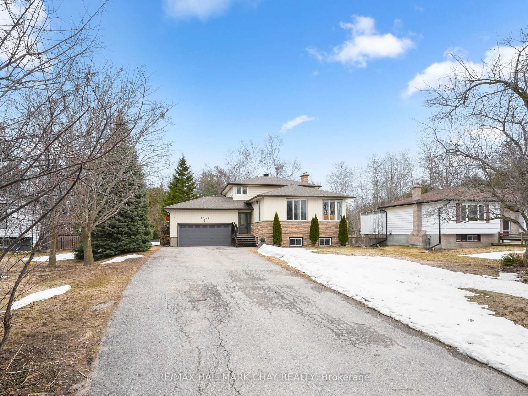 2209 Spring Street, Alcona, Innisfil photo number 2