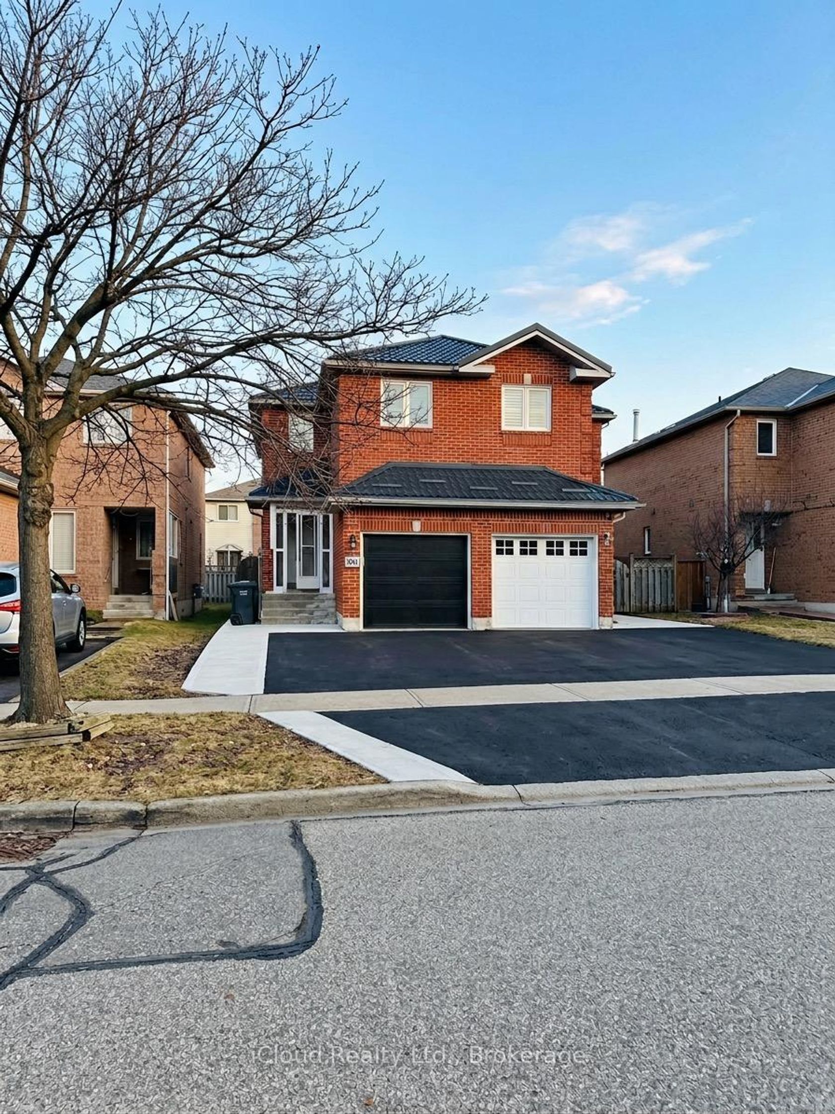 5641 Cortina Crescent, Hurontario, Mississauga 