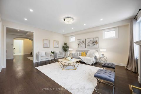 Photo 4 at 689 Somerville Drive, Wyndham, Newmarket