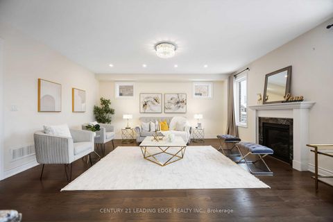 Photo 5 at 689 Somerville Drive, Wyndham, Newmarket