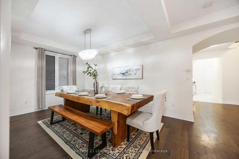 Photo 10 at 689 Somerville Drive, Wyndham, Newmarket