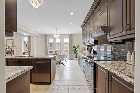 Photo 18 at 689 Somerville Drive, Wyndham, Newmarket