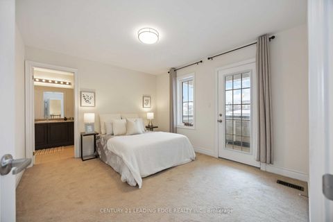 Photo 24 at 689 Somerville Drive, Wyndham, Newmarket