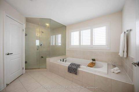 Photo 31 at 689 Somerville Drive, Wyndham, Newmarket