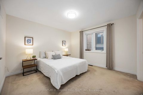 Photo 40 at 689 Somerville Drive, Wyndham, Newmarket