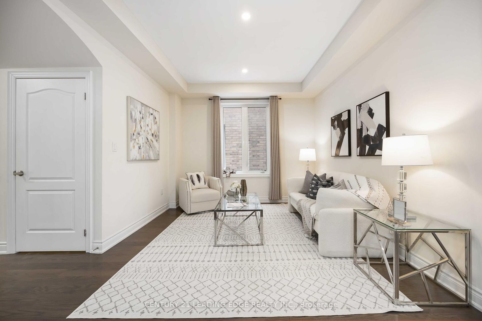 689 Somerville Drive, Wyndham, Newmarket photo number 2