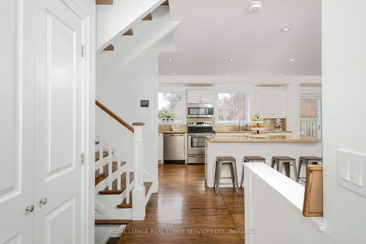 Photo 6 at 2088 Saxon Road, WO West, Oakville