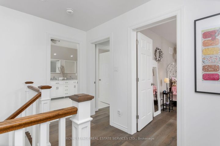 Photo 17 at 2088 Saxon Road, WO West, Oakville